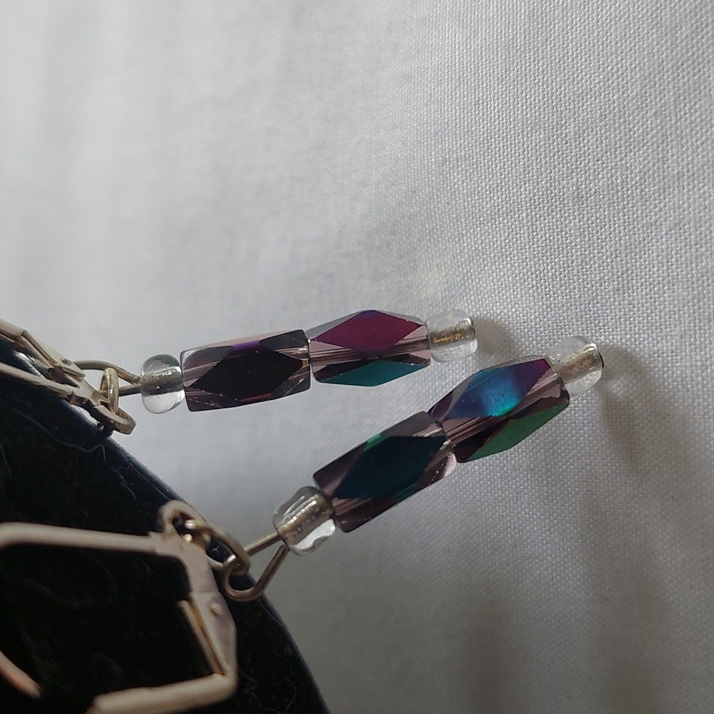 Boho Chic Handmade Stretch Bracelet and Earrings Iridescent Set - Picture 7 of 11